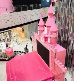 商场吃瓜被人求婚,甜蜜瞬间引众人围观