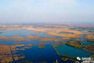 安新关城吃瓜,夏日吃瓜，品味古韵风情