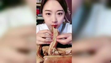 吃瓜少女富贵酱,揭秘娱乐圈背后的故事